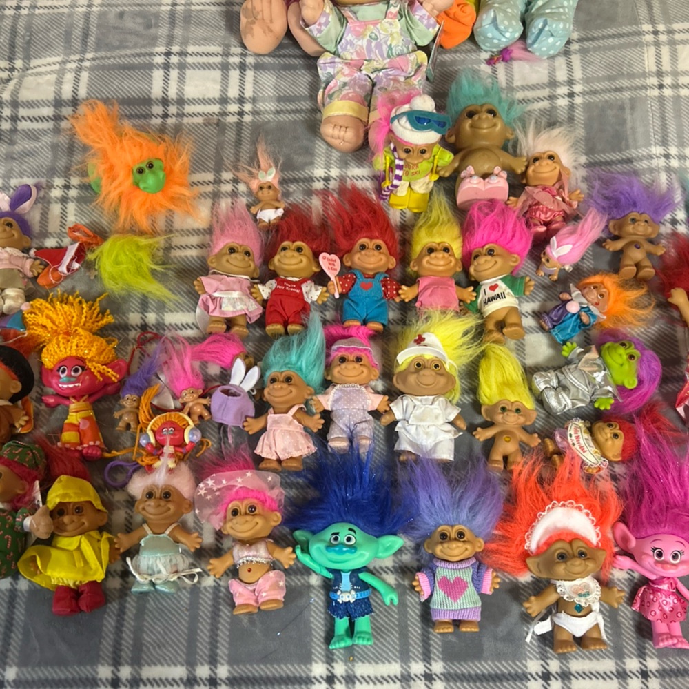 Trolls Vibrant Doll Collection with Pink, Blue, and Green Hair 40+